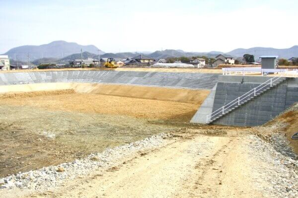 （社会資本整備総合交付金）国道４３８号（飯山工区）道路整備工事（第２工区）/重成土建