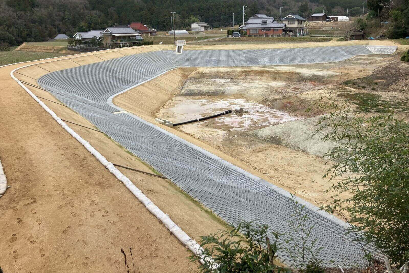 県営まんのう地区上所池改修その２工事/重成土建